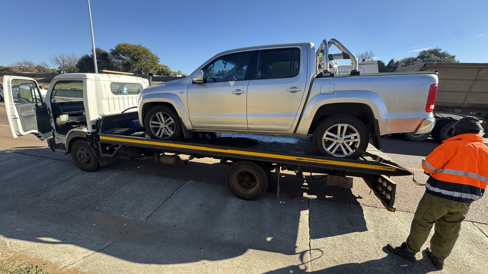 Amarok on a flatbed tow truck