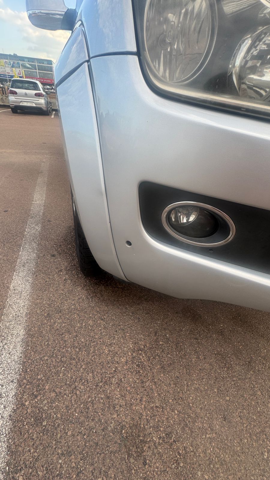 Front bumper with PDC sensor missing